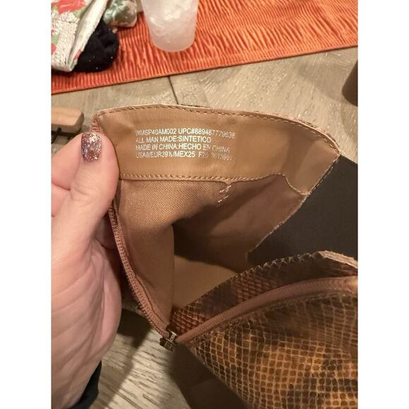 Scoop Women's Faux Snake Print Ankle Booties Size 8 - Picture 8 of 9